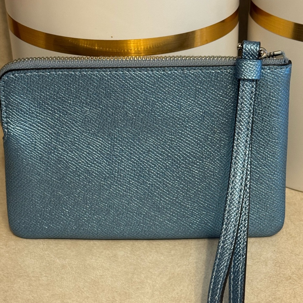 MWOT Coach Metallic Teal Bright Wristlet - Picture 2 of 3